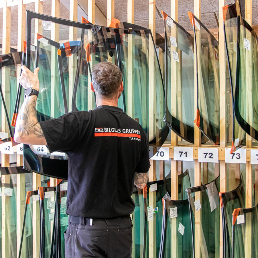 Forsikringsdækning ved stenslag og forrudeskift